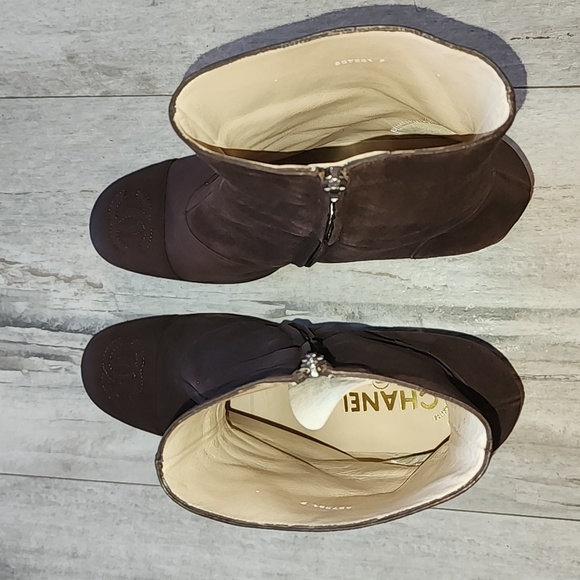 CHANEL Suede Boots - Picture 6 of 10